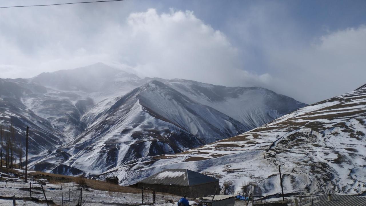 Zaur Guest Hause Hotel Xinaliq Exterior foto